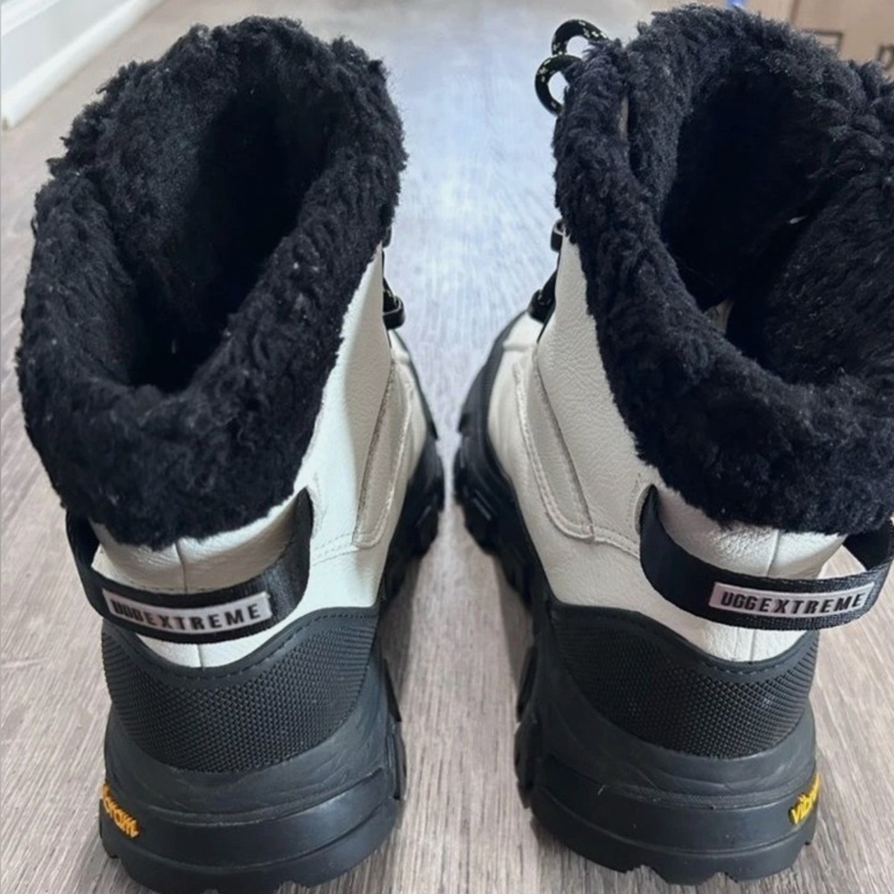 UGG Women Adirondack Meridian Waterproof Snow Boots - Picture 4 of 5